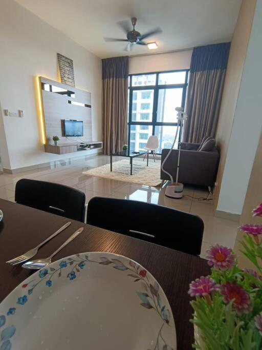 Conezion, Nice View, Beside Ioi City Mall, Opposite Hospital Serdang, Beside Uniteen And Upm, Putrajaya Exterior foto