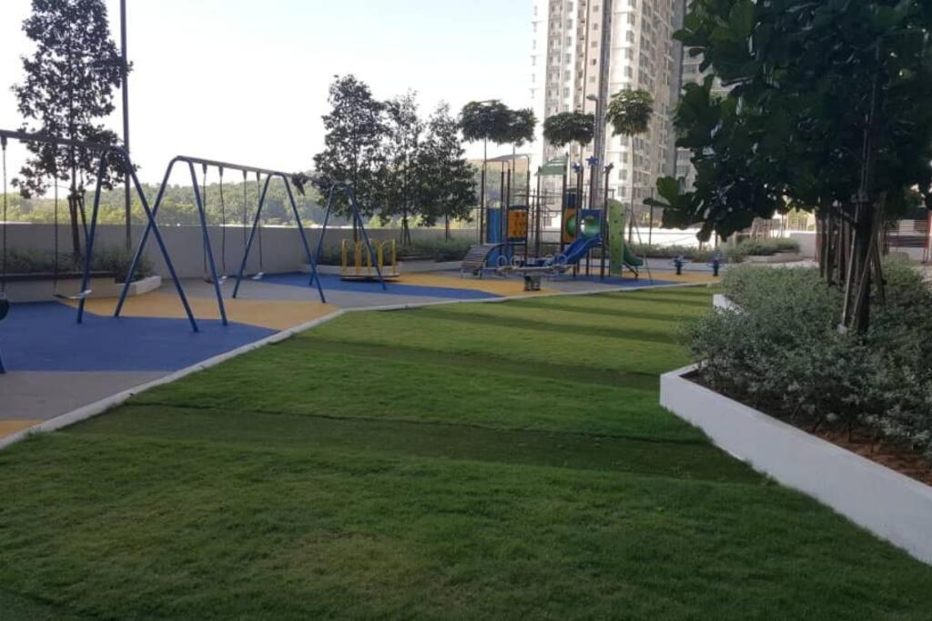 Conezion, Nice View, Beside Ioi City Mall, Opposite Hospital Serdang, Beside Uniteen And Upm, Putrajaya Exterior foto